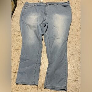 Plus‎ size women within 26w